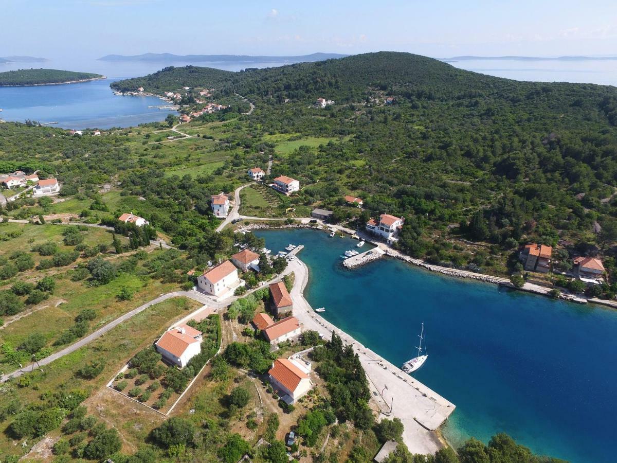 Holiday Home On Dugi Otok - Otok Brbinj Esterno foto